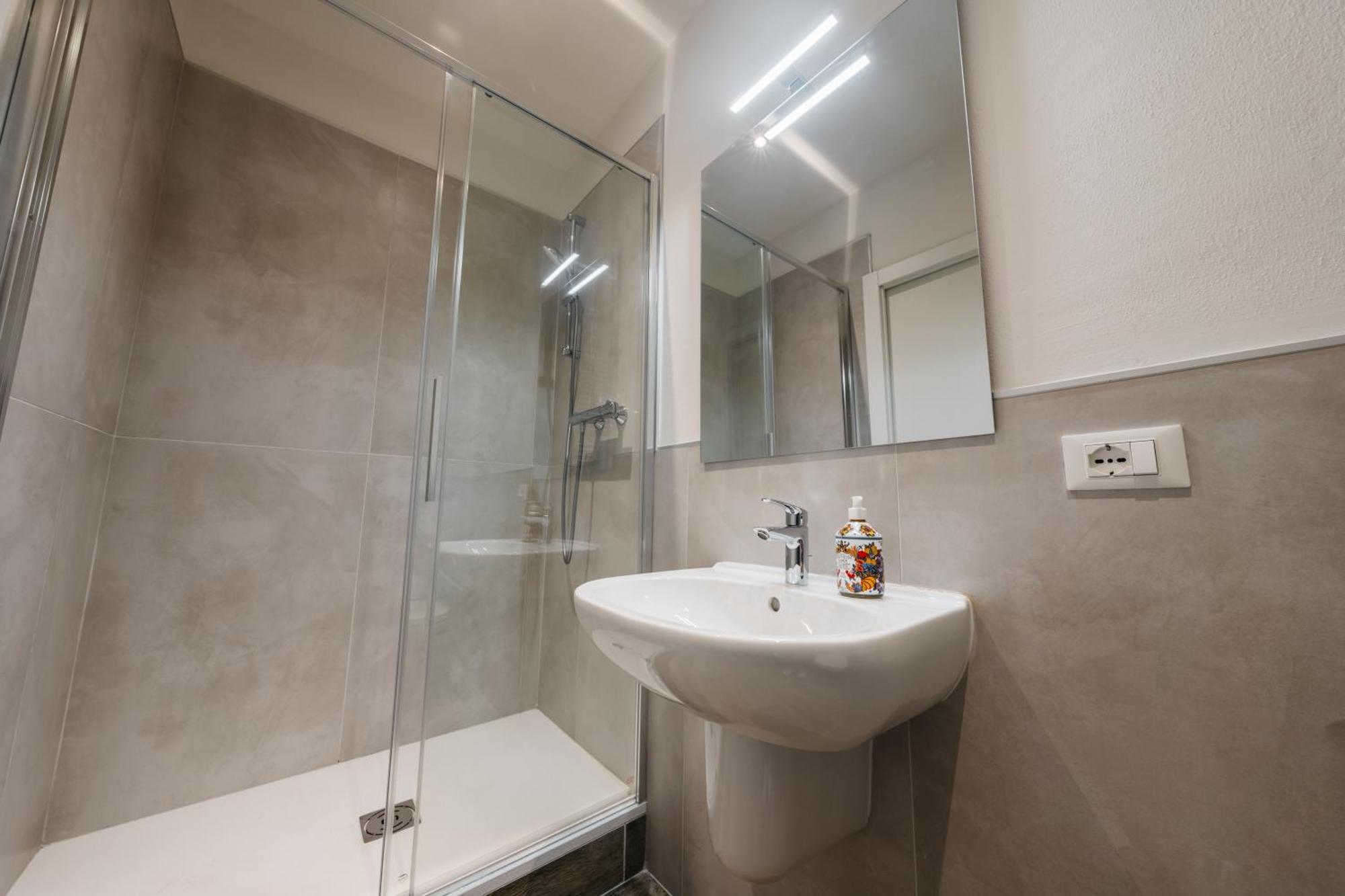 Porta Nuova Suites Верона Экстерьер фото